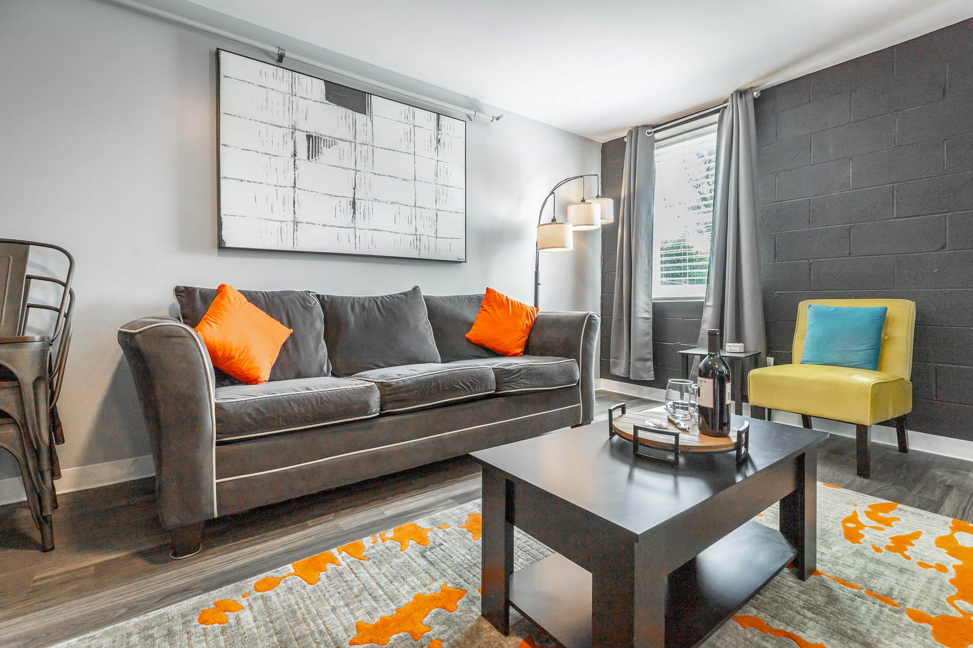 Fully furnished suites with full kitchens, ideal for longer stays.